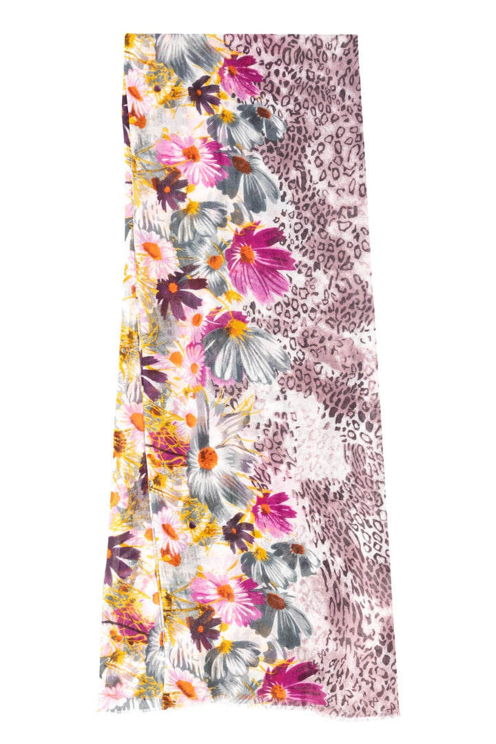 Constance Scarf