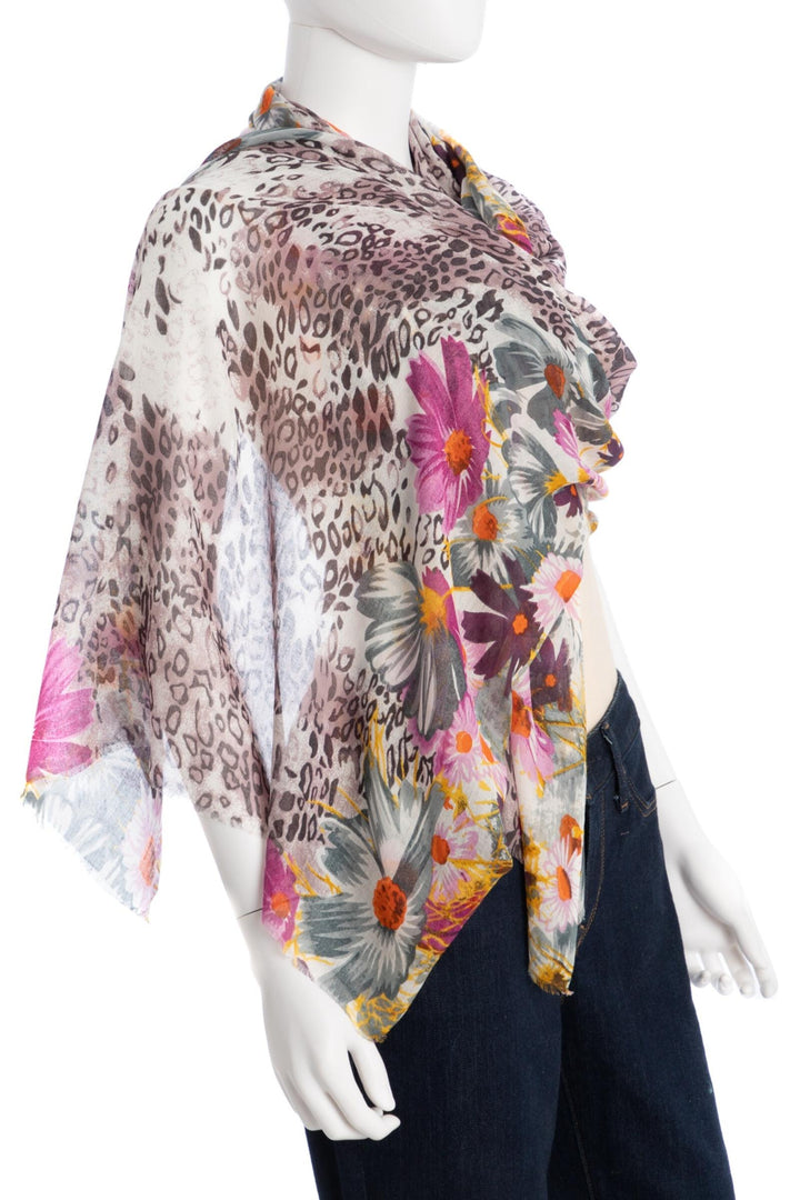 Constance Scarf