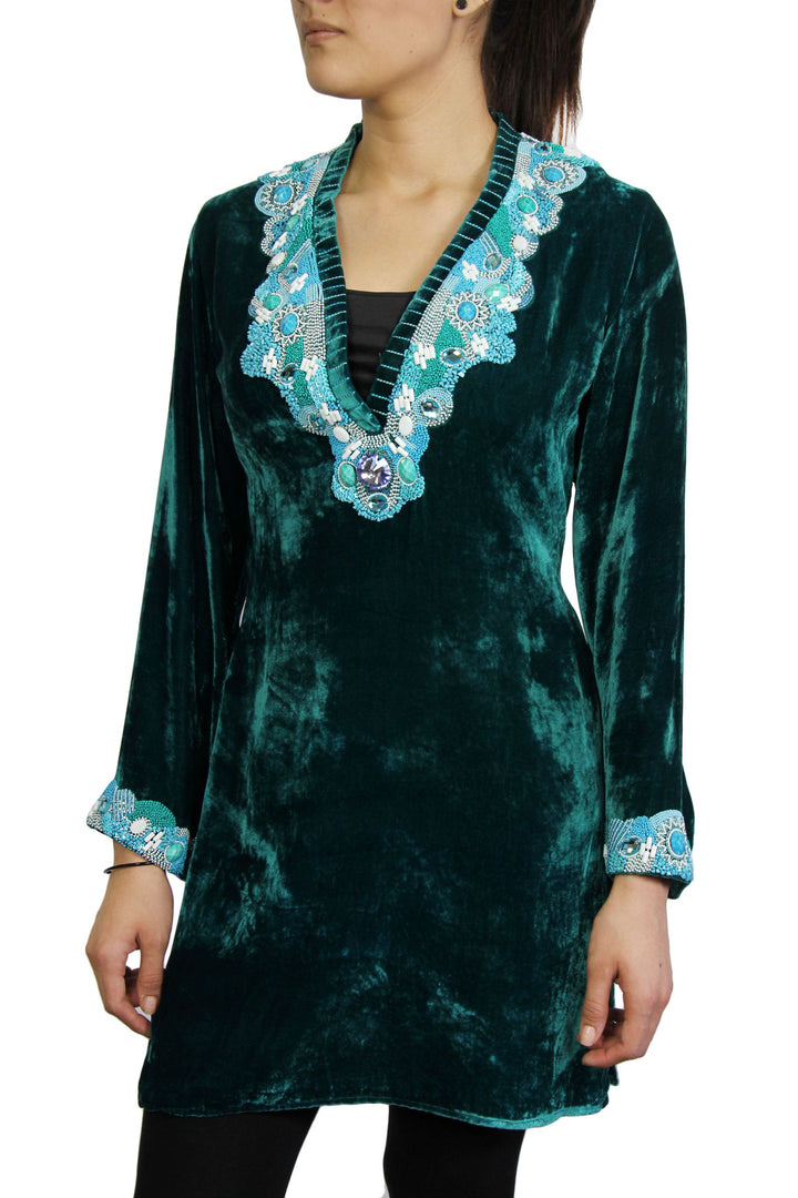 Green Ethnic Motifs Embroidered Sequinned Velvet Tunic