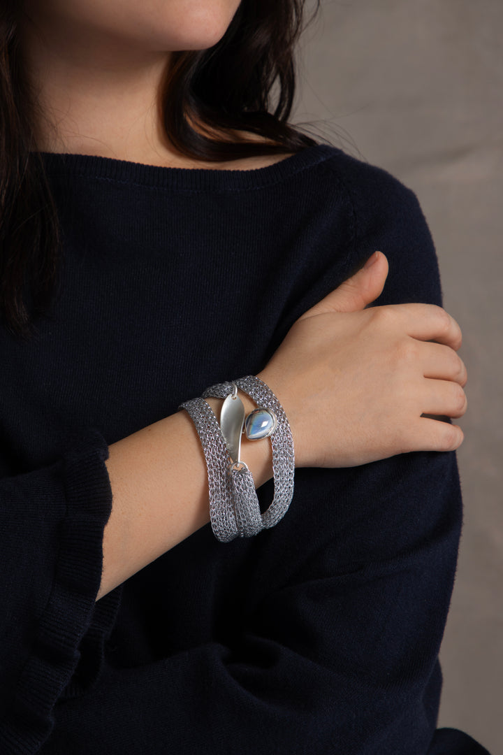 Mesh Twisted Plate Orb Bracelet
