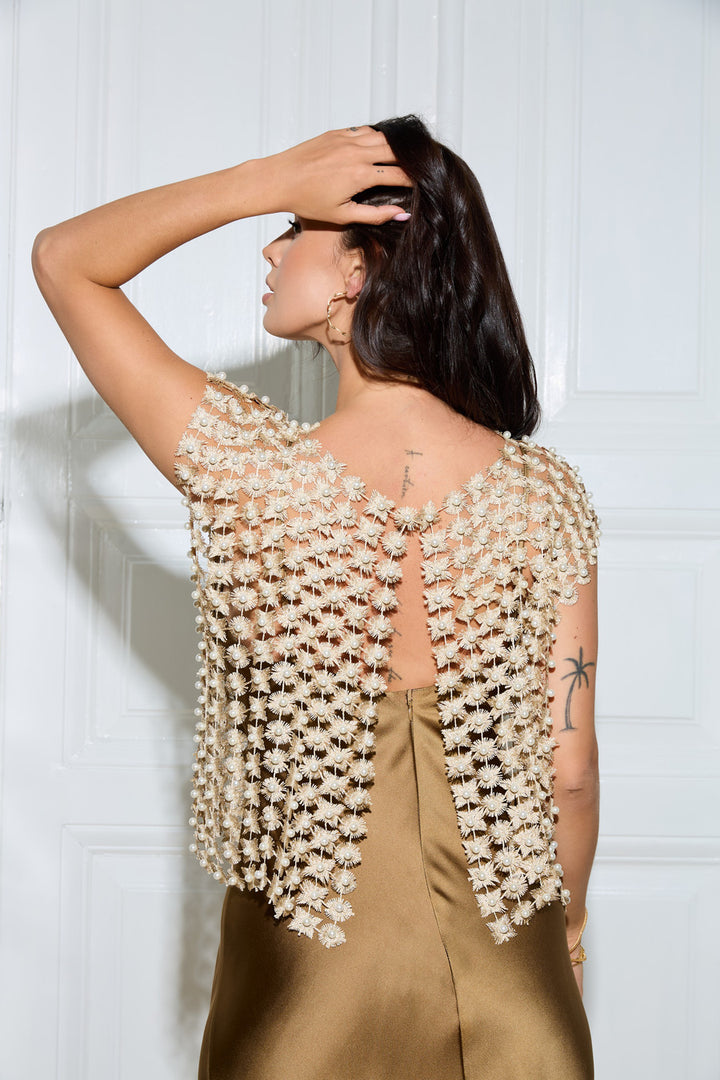 Pearl Accented Floral Shell - Gold