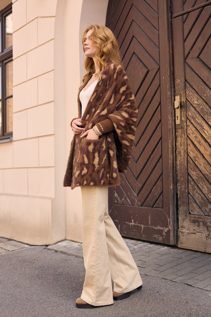 Animal Print Eyelash Knit Card - Brown