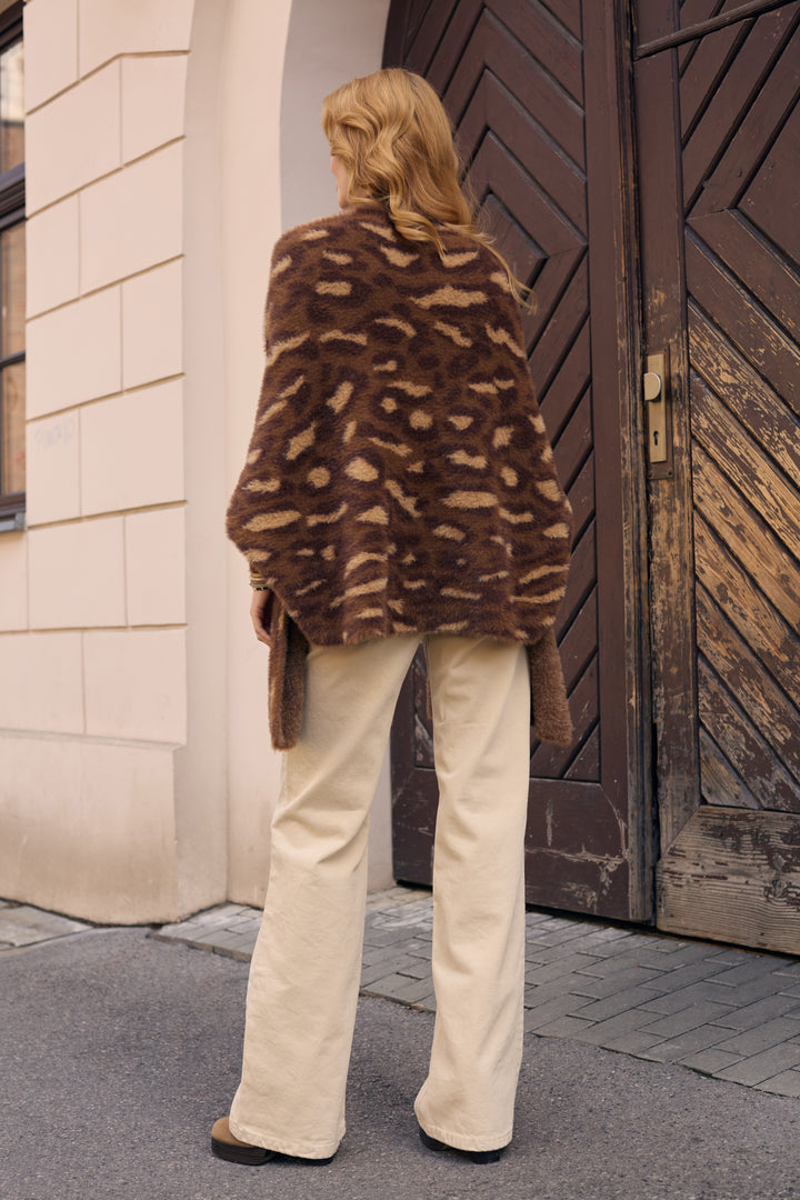 Animal Print Eyelash Knit Card - Brown