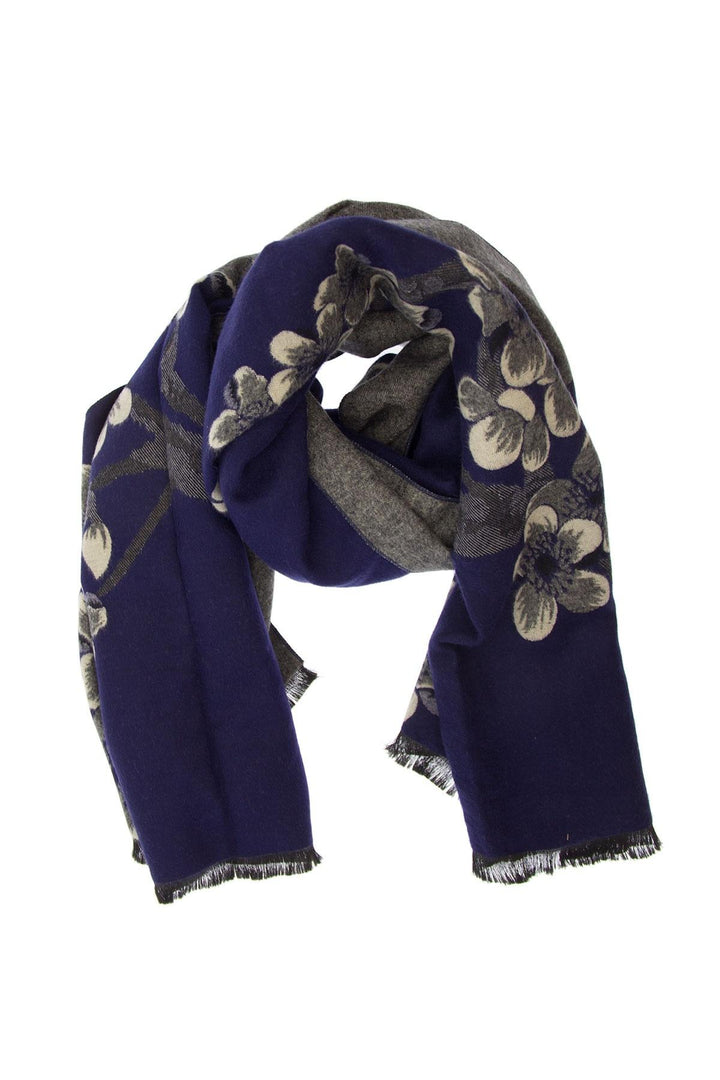 Reversible Cluster Garden Scarf