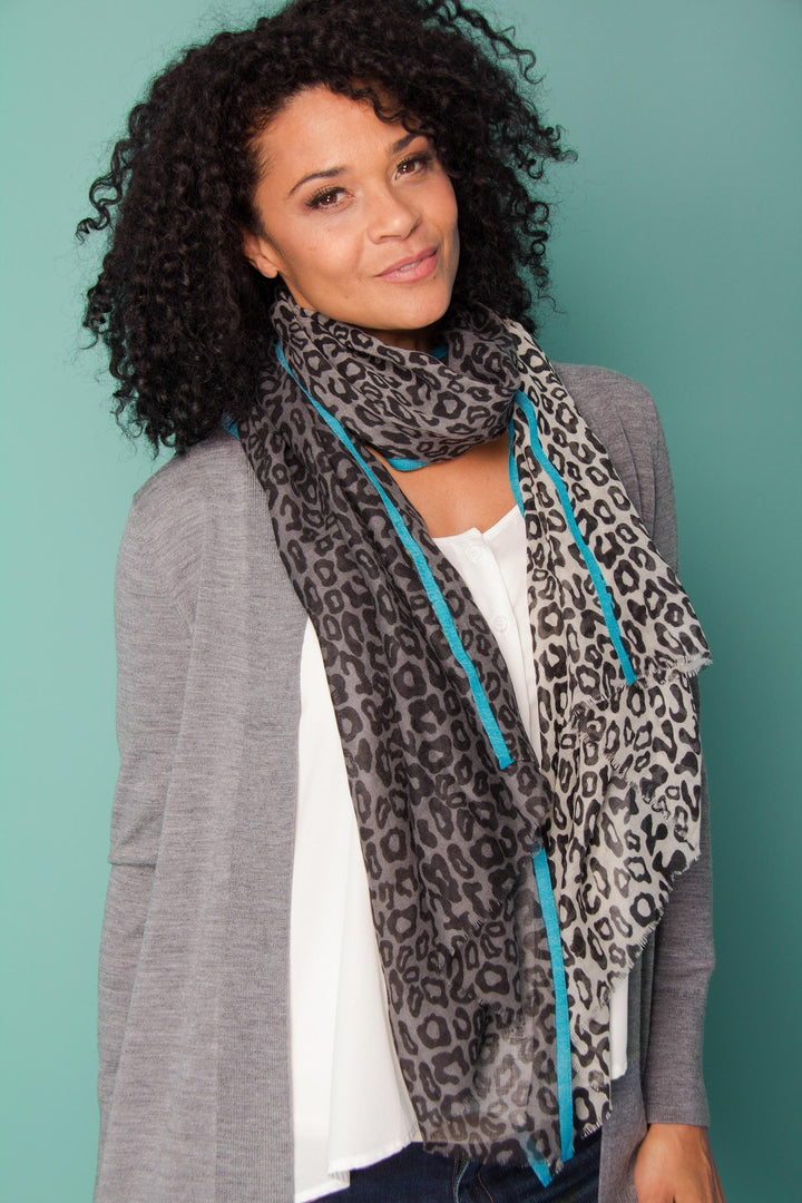 Leopard Border Scarf