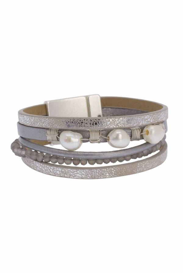Showcase Linear Pearl Bracelet