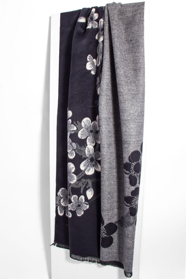 Reversible Cluster Garden Scarf