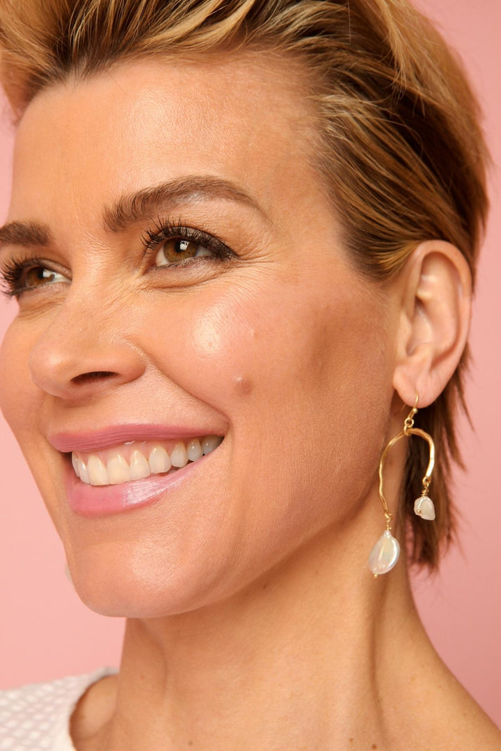Uneven Drop Pearl Earring