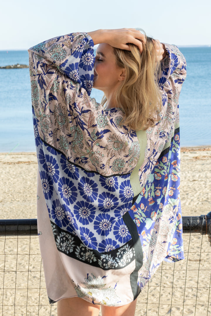 Juliana Abstract Floral Kimono