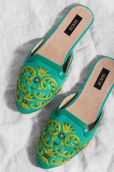 Pool Embroidered Shoes