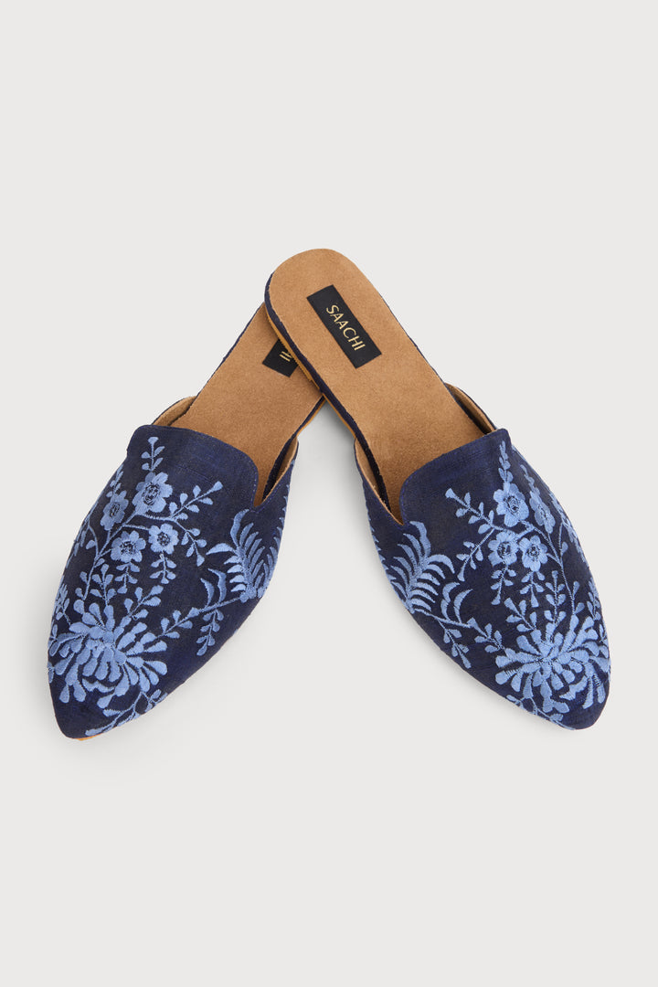 Flower and Leaf Motif Shoe Pointed Flat Mule