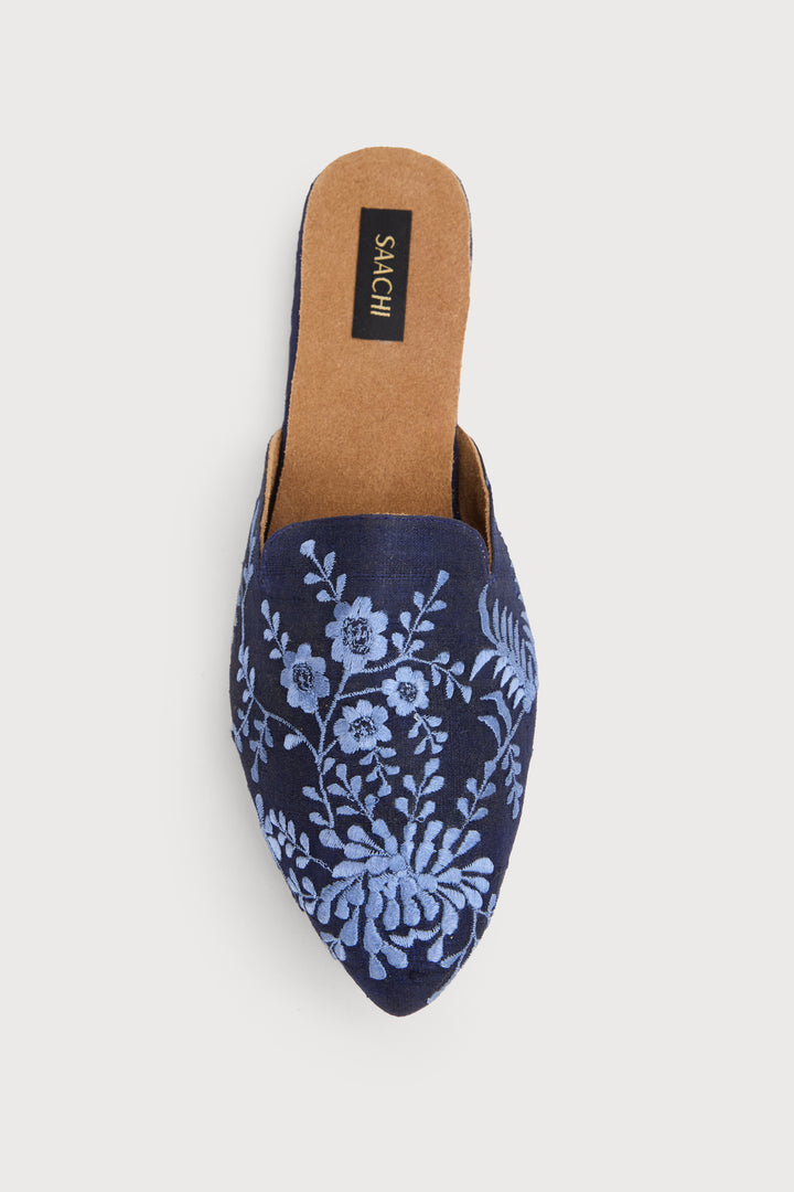 Flower and Leaf Motif Shoe Pointed Flat Mule