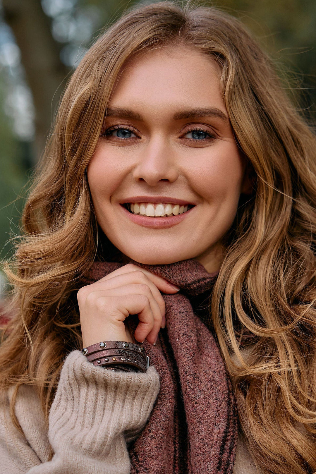 Triangle Pull-Through Scarf