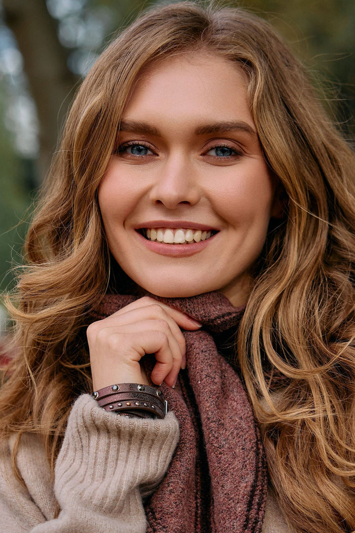 Triangle Pull-Through Scarf