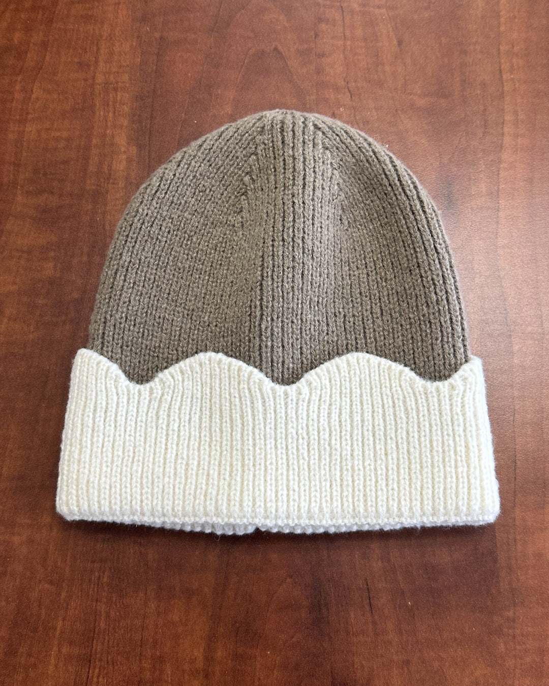 Scallop Trim Knit Beanie
