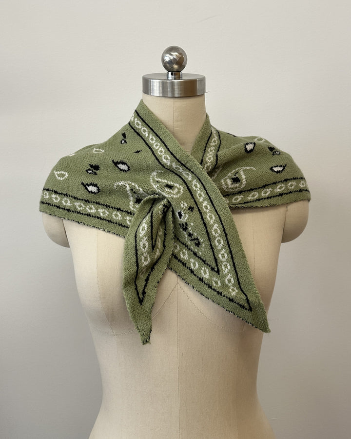 Pull-Through Paisley Triangle