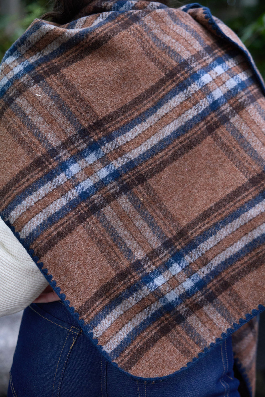Knitted Plaid Triangle Shawl- Blue Multi