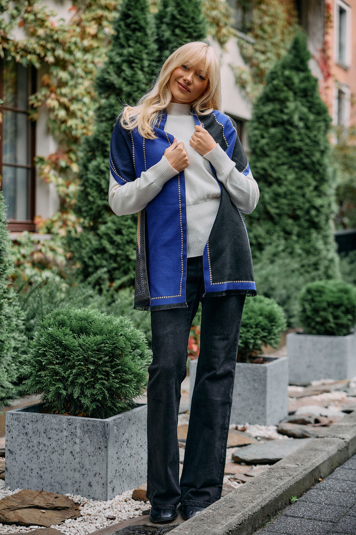 Geometric Border Reversible Scarf