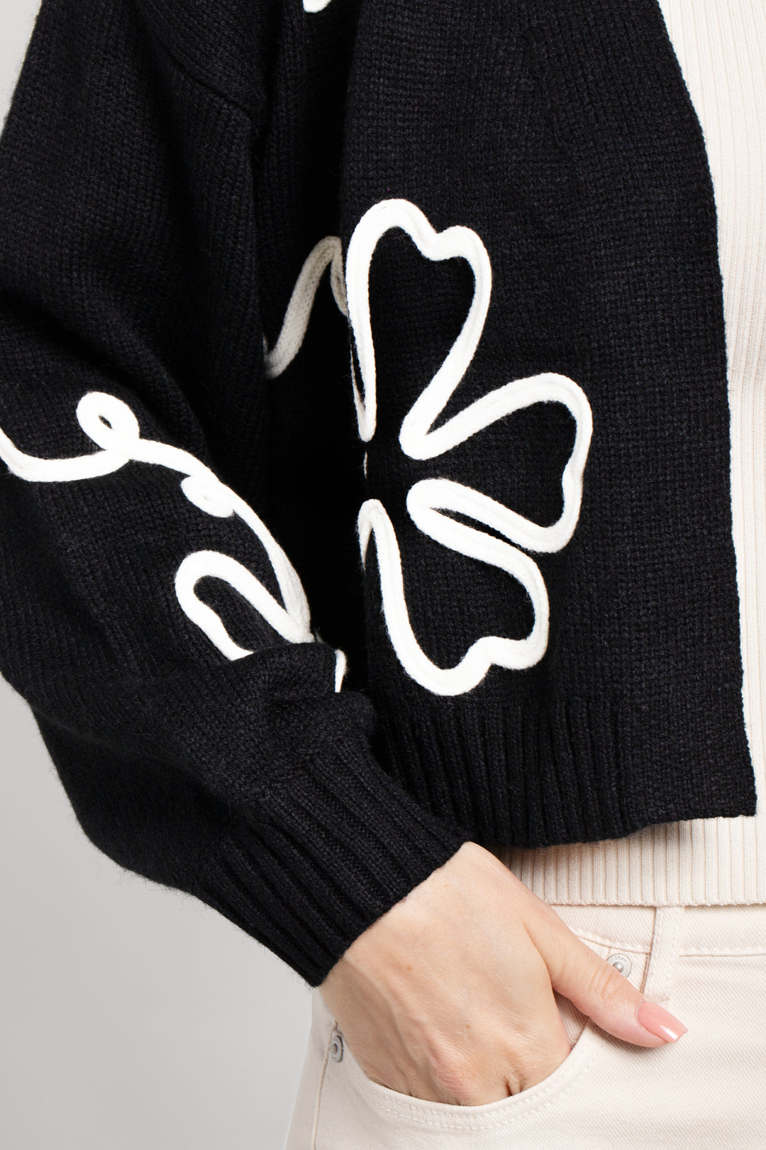 Cropped Flower Squiggle Cardigan