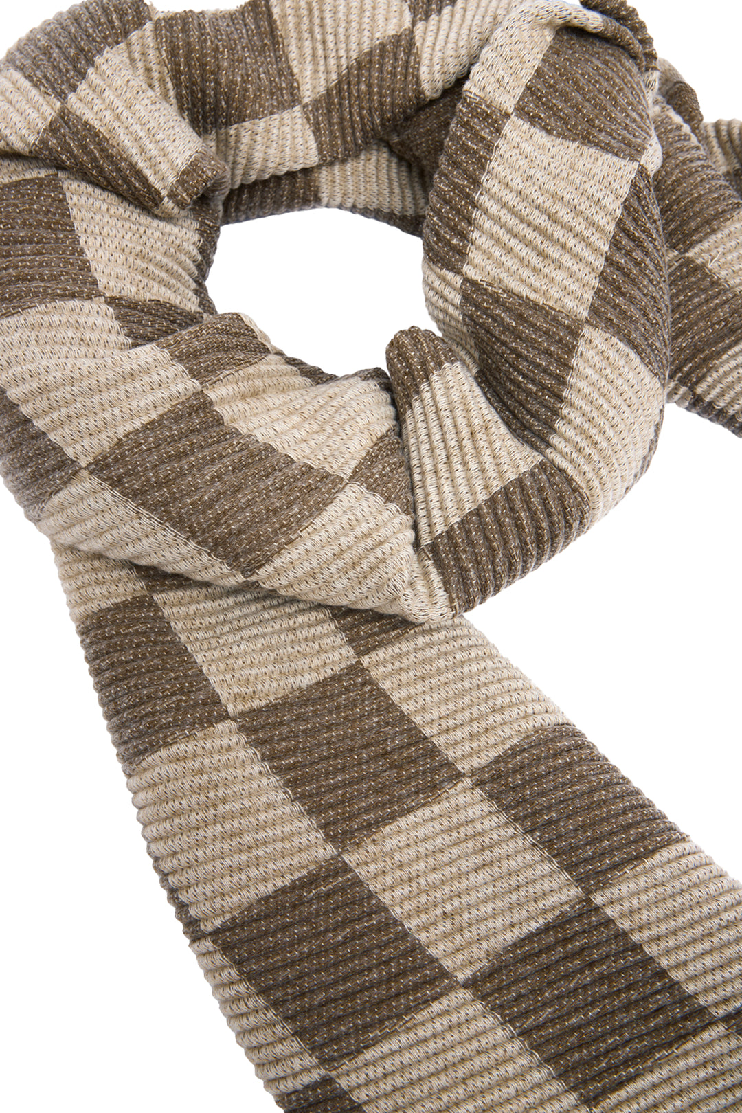 Crinkled Checkered Scarf