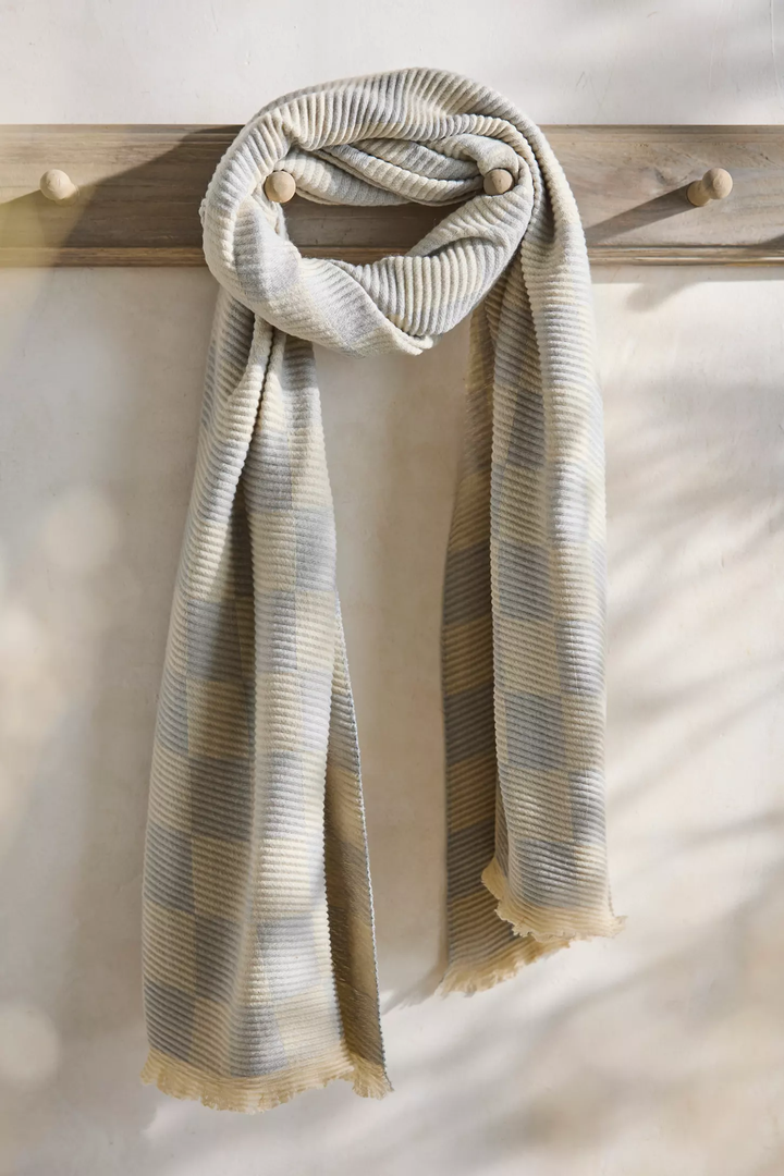 Crinkled Checkered Scarf