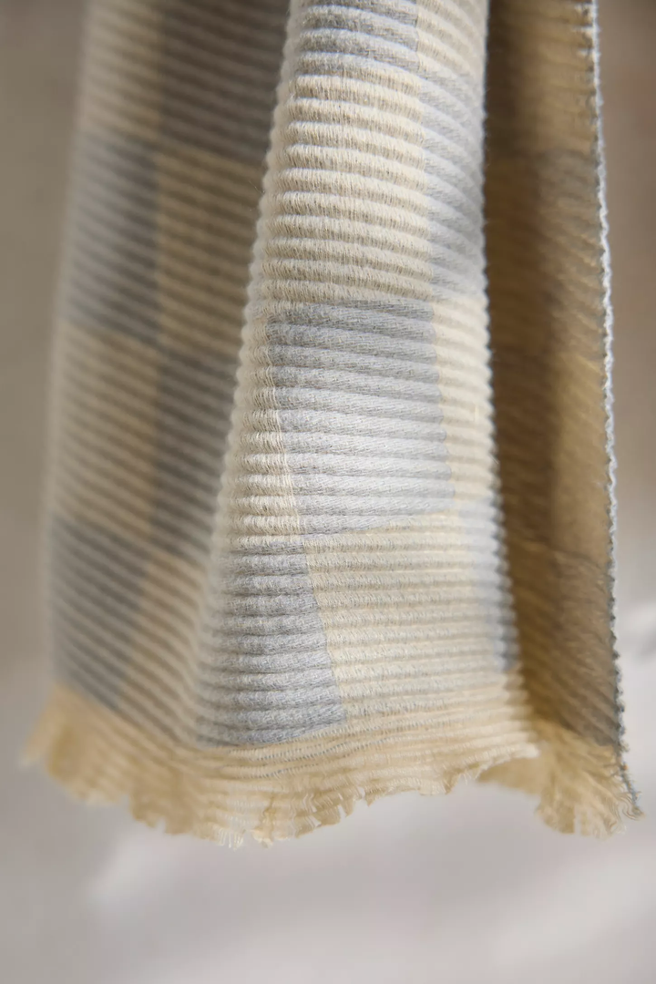 Crinkled Checkered Scarf
