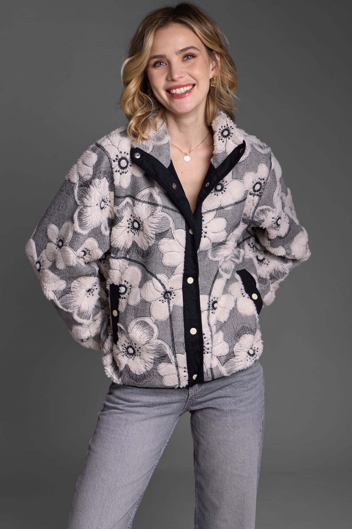 美品☆プラダ CLOQUET FLOWER JACKET ジャガード ブルゾン 美品☆プラダ CLOQUET FLOWER JACKET ジャガード ブルゾンの通販はau