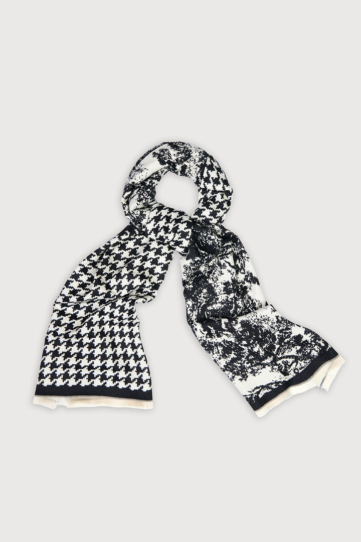 Abstract Reversible Scarf