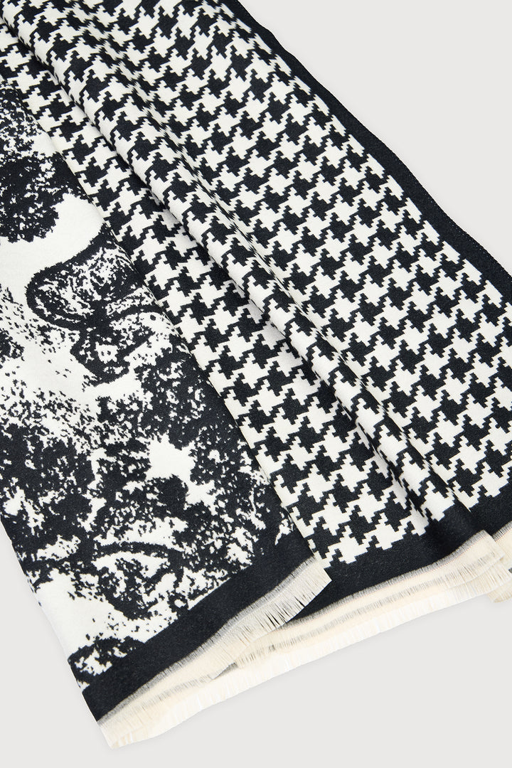 Abstract Reversible Scarf