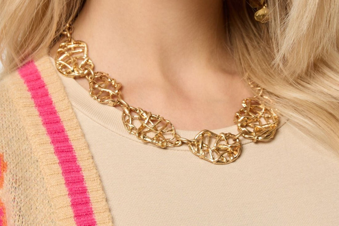 Twisted Chain Metal Necklace