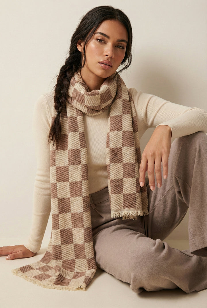 Crinkled Checkered Scarf