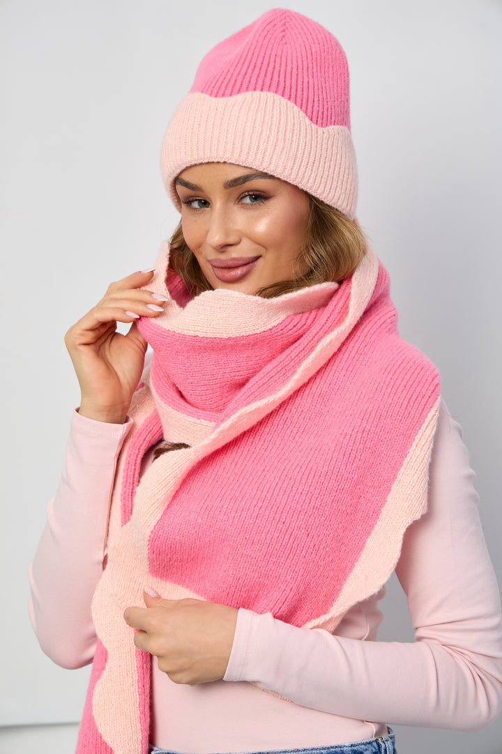 Scallop Trim Knit Beanie