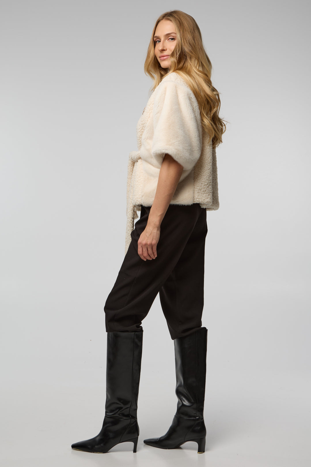 Fur Tie Front Short Kimono