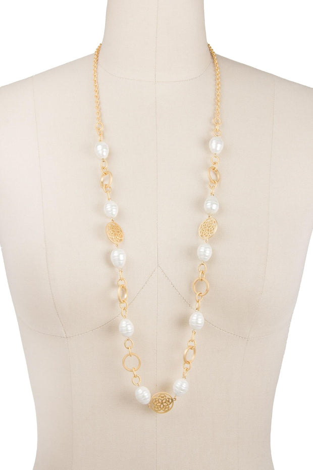 Medallion Pearl Necklace